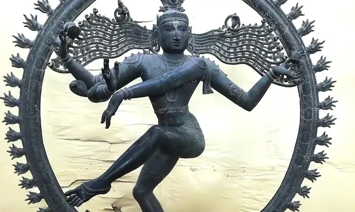 Chola trail to the Golden Triangle of South India from Chennai