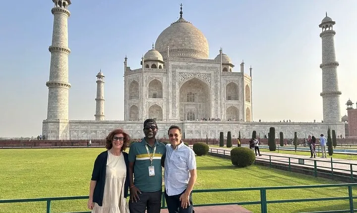 From Delhi: Same Day Taj Mahal Agra Fort Tour: All Inclusive