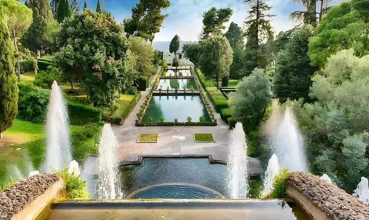 Half Day Tour to Tivoli in Villa Adriana or Villa d'Este