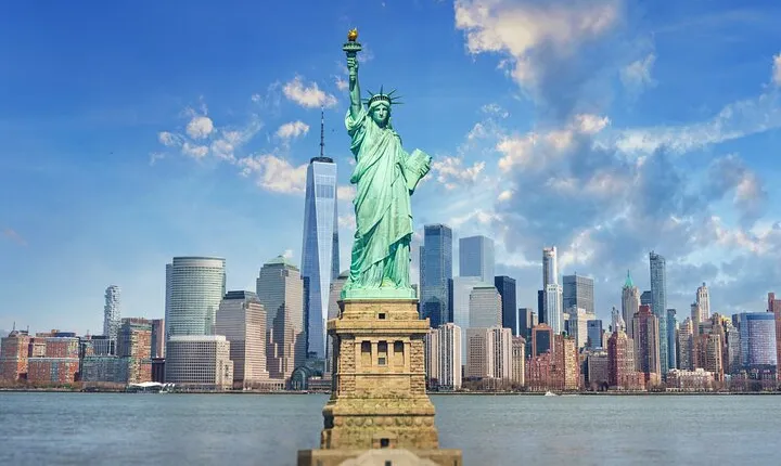 Statue of Liberty and Ellis Island Ferry with Audio Tour Access