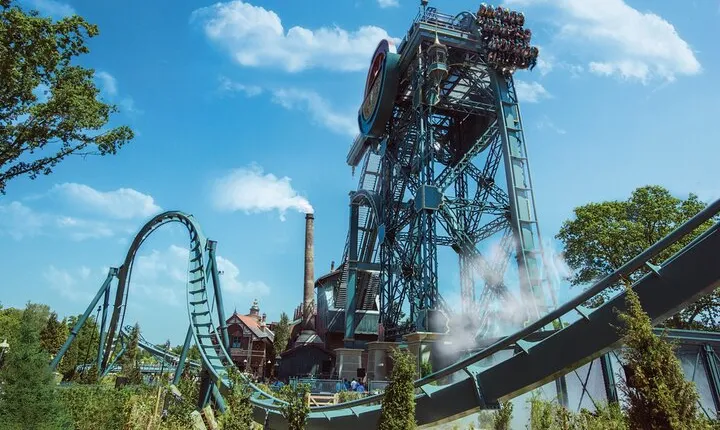 Day Trip to Efteling Theme Park with Bus and Ticket
