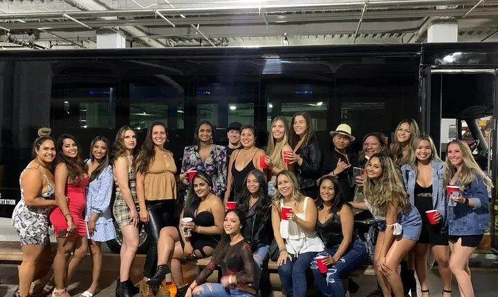Las Vegas Bar Crawl by Party Bus with Free Drinks