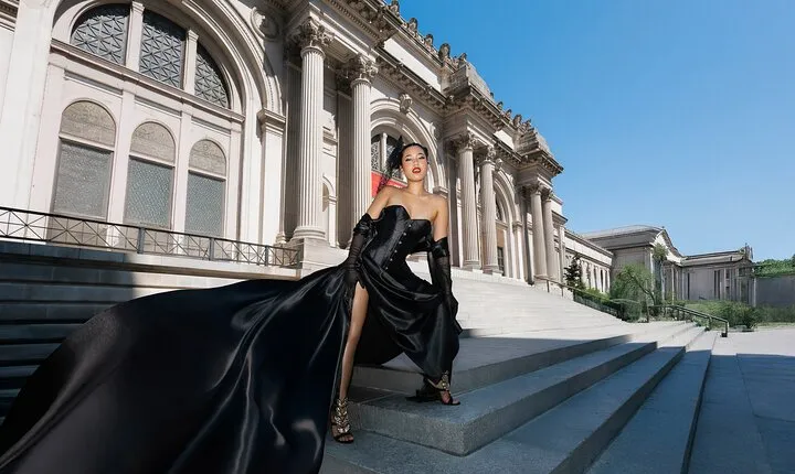 Haute Couture Experience with Dream Flying Dress Photography