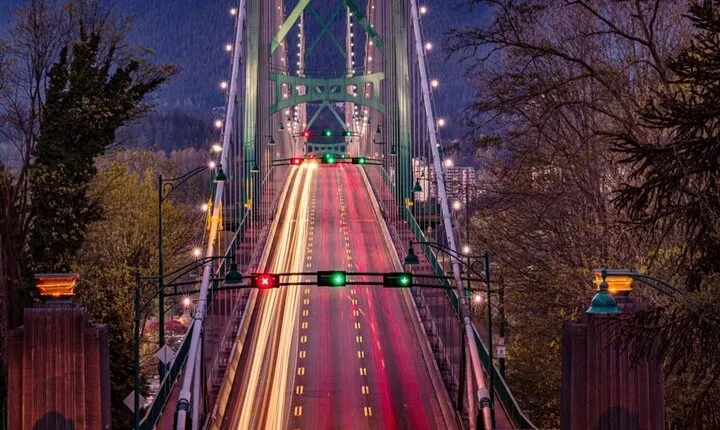 6 Hours Private tour of city of Vancouver & North Vancouver