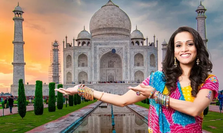 Private Agra Taj Mahal Tour from Delhi by Car