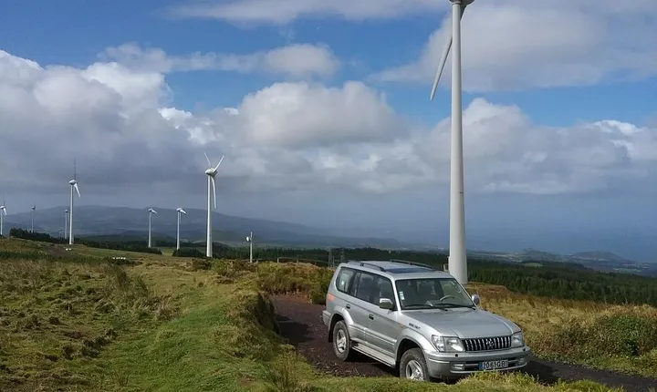Full-Day Jeep Tour: The Northeast Azores in an Offroad 4x4