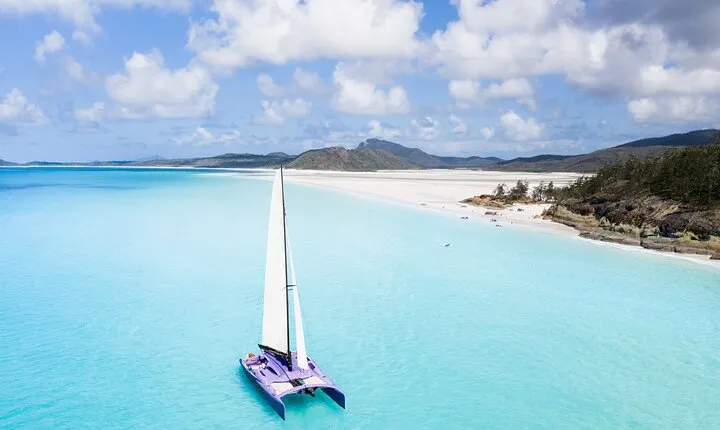 Camira Sailing Adventure through Whitsunday Islands