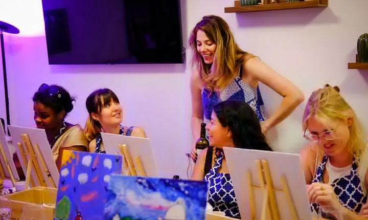 Rome Art Class: Painting & Unlimited Wine