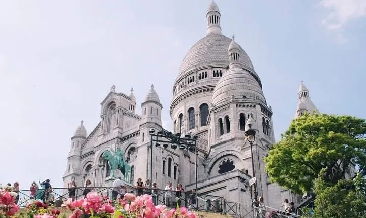 Paris Montmartre : Private Guided Walking Tour