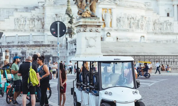 Private Evening Golf Cart Tour of Rome with Aperitivo