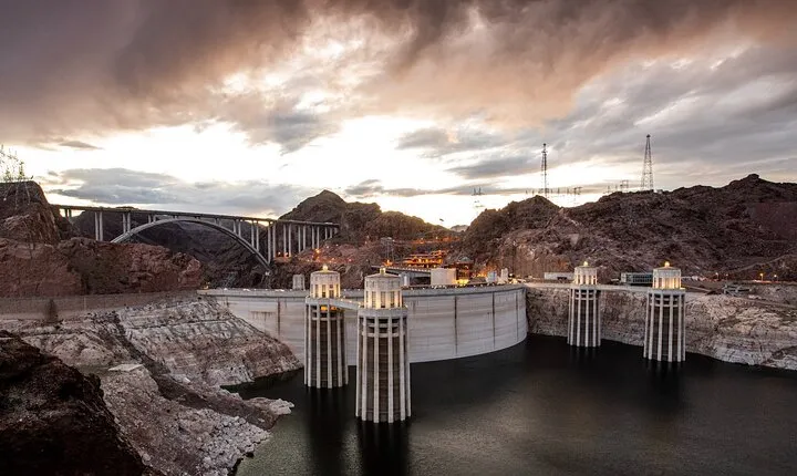 Hoover Dam Tour from Las Vegas with Hot Breakfast