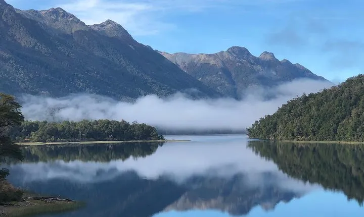 Camino de los siete Lagos, bilingüe