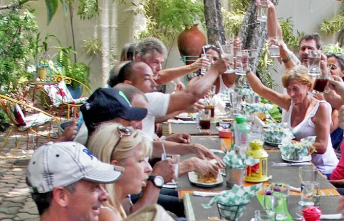 Amber Cove & Taino Bay Excursion: Eat Drink & Be Merry City Tour!