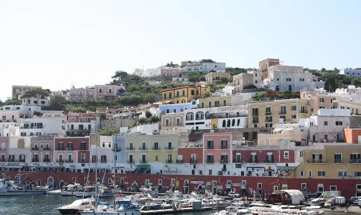 Full day boat excursion of Ponza & Palmarola from Rome