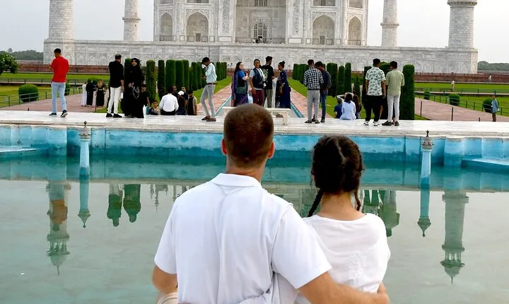 Taj Mahal Sunrise & Agra Day Tour from Delhi with 5* Meal