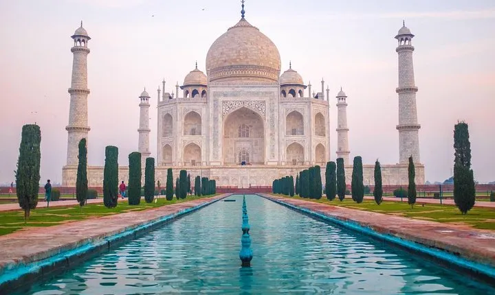 Taj Mahal Sunrise Tour from Delhi with All Inclusive