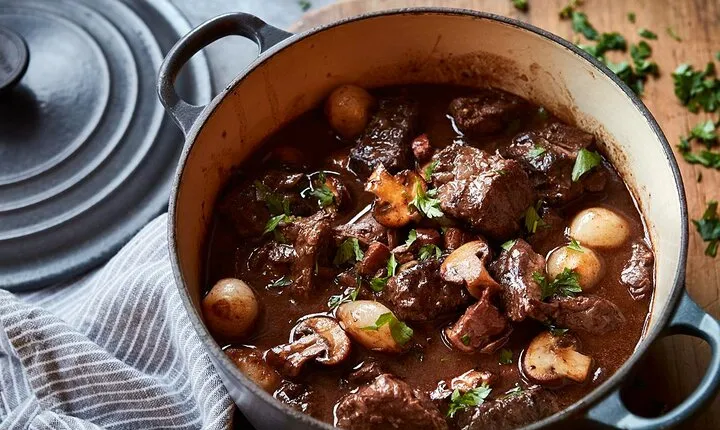 Exquisite French Food with visit to Cheese Museum and Nôtre Dame