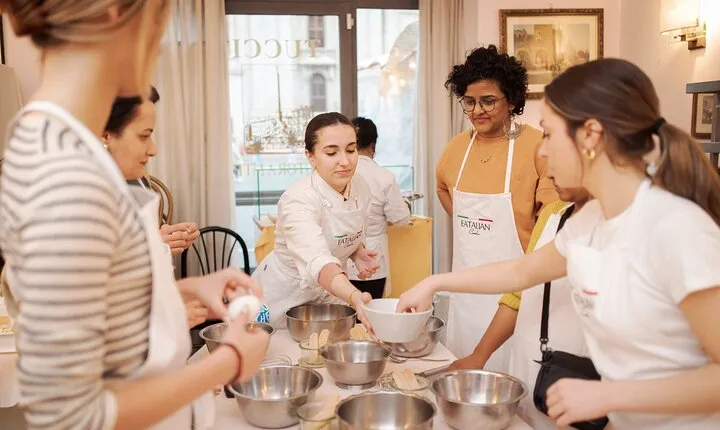 Pasta and Tiramisu Cooking Class in Rome, Piazza Navona