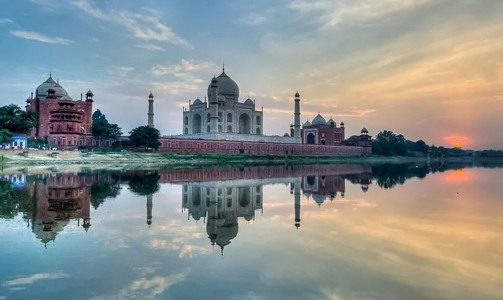 Taj Mahal Sunrise Tour