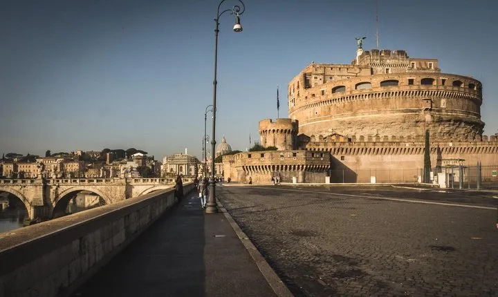 Rome: Guided Tour of the Secrets Beneath Castel Sant'Angelo