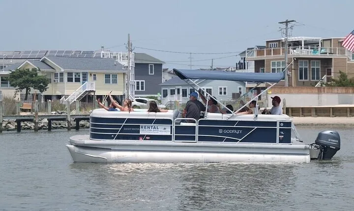 4-Hour Pontoon Boat Rental in Dewey Beach