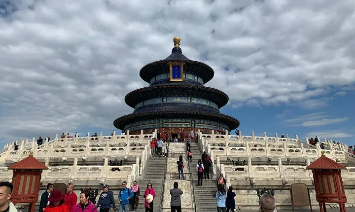 Beijing Private Night Tour: Temple of Heaven, Qianmen Street and Folk Art Show