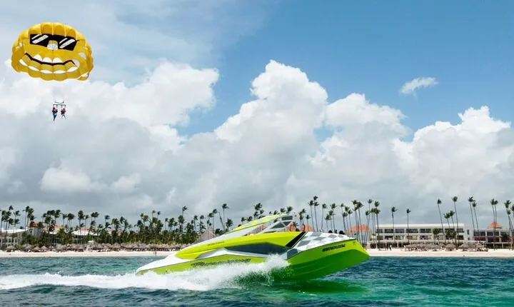 The Best of Parasailing with Pick-up in Uvero Alto