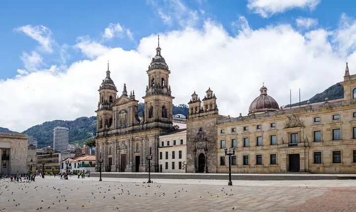 Bogotá Private Tour to La Candelaria, Monserrate and Gold Museum