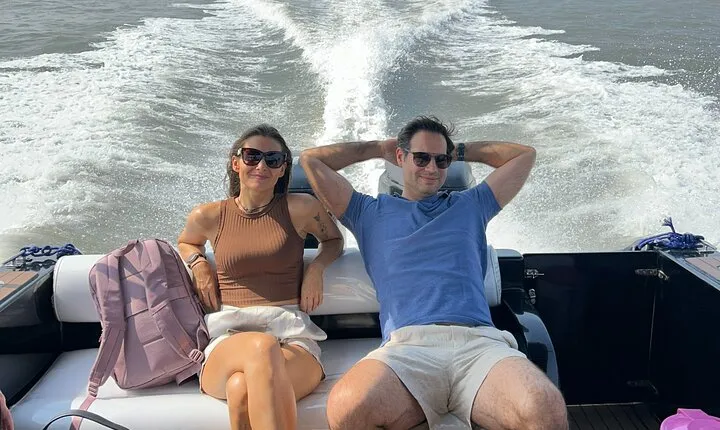 Elephanta Caves Private Tour by Speedboat - Fast & Luxurious 