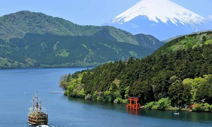 Hakone Full Day Tour with Guide and Vehicle