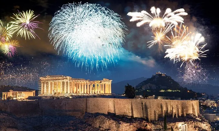 Athens: New Year's Eve 2026 Pub Crawl with Fireworks View