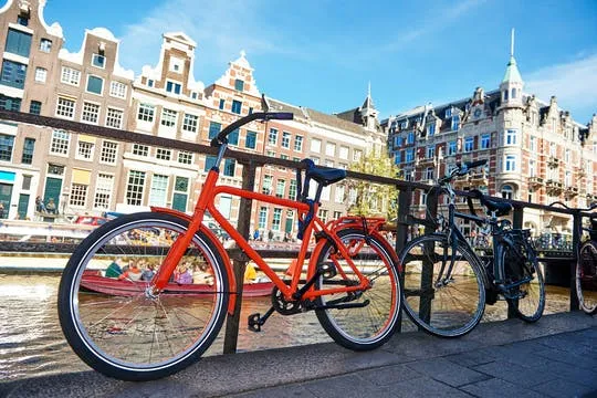Private bike tour of Amsterdam's highlights and hidden gems