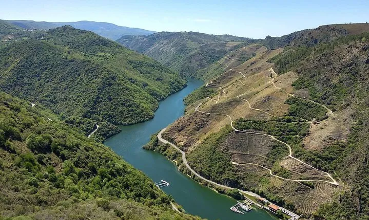 Santiago de Compostela Wine, Food, History & Nature Experience.