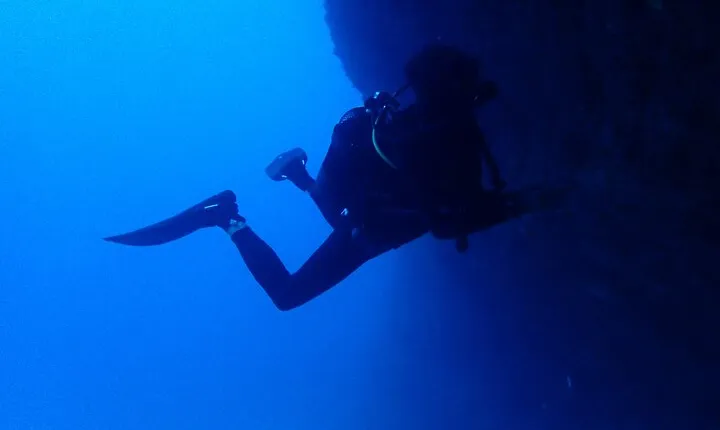 Scuba Diving in Lanzarote (for certified divers only)