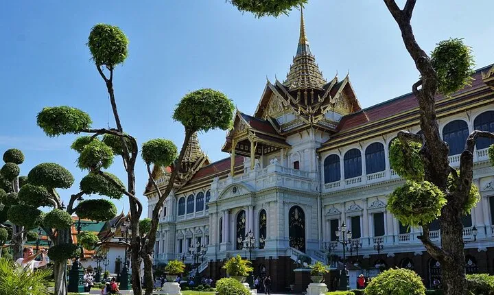 The Sights and Sounds of Bangkok from Hua Hin