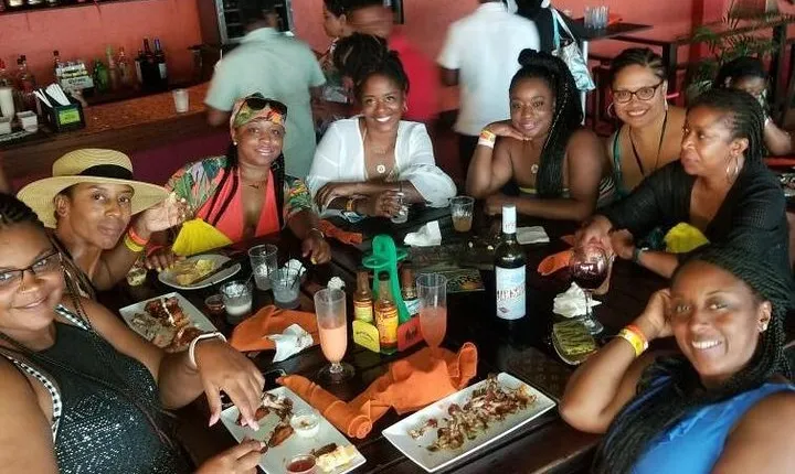 Private Tour From Montego Bay To Negril and Ricks Cafe
