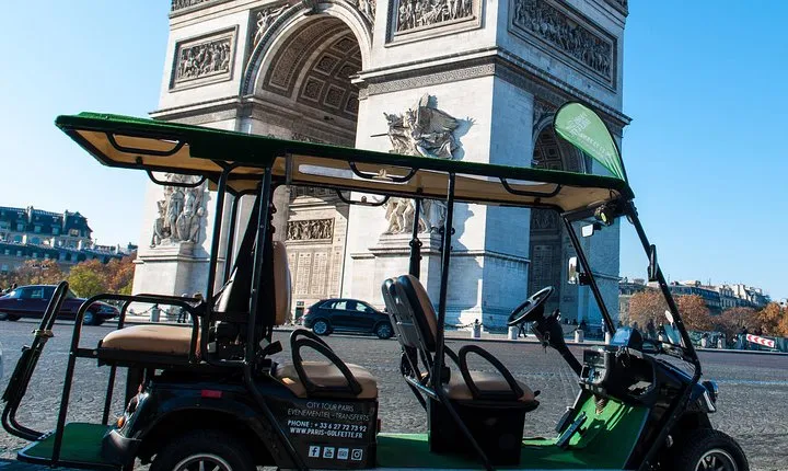 Discover Paris in electric golf carts