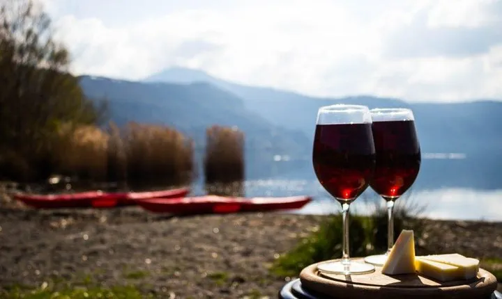 Castel Gandolfo Kayak Tour with Wine and Food Tasting