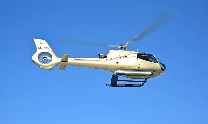 Dubai: 25-Minute Private Helicopter Tour of Iconic Landmarks