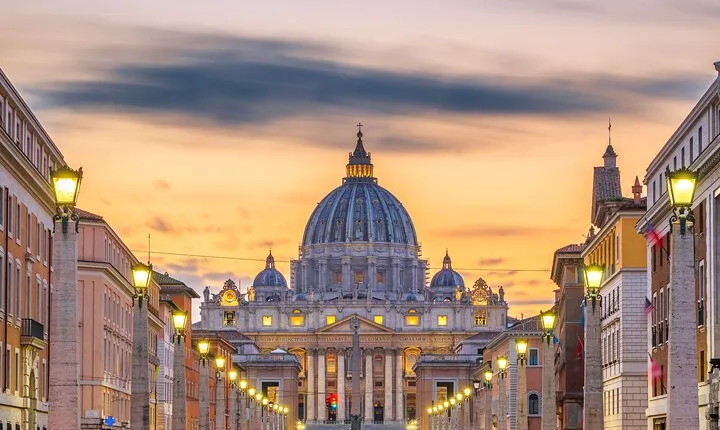 Tour of St. Peter's Basilica, Holy Door and Dome