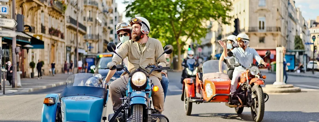 Vintage tour of Paris on a sidecar motorcycle
