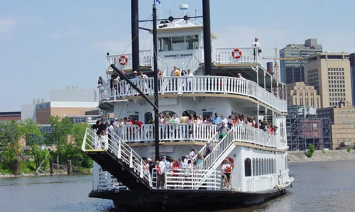 Twin Cities Tour & Mississippi River Cruise