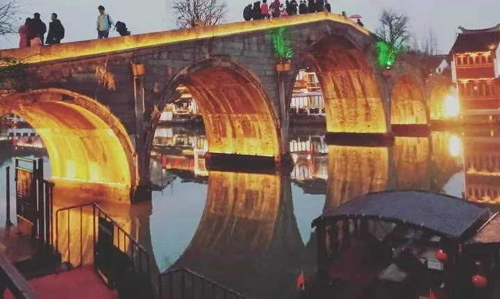 Shanghai Private Tour Zhujiajiao Ancient Town and Sunset in Oriental Pearl Tower