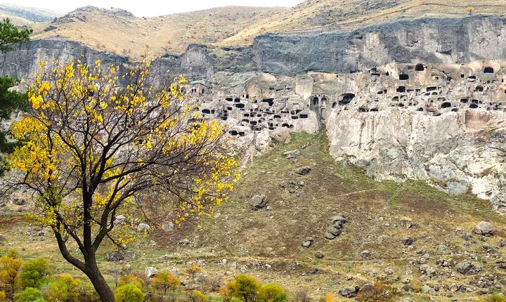All-inclusive.Tour to Georgia for 4 days: Borjomi, Akhaltsikhe, Vardzia