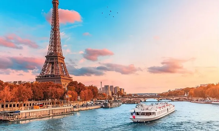 Eiffel Tower Hosted Entry and Seine River Cruise