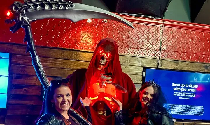 All-Inclusive Twilight Ghost Tour with a Boozy Twist