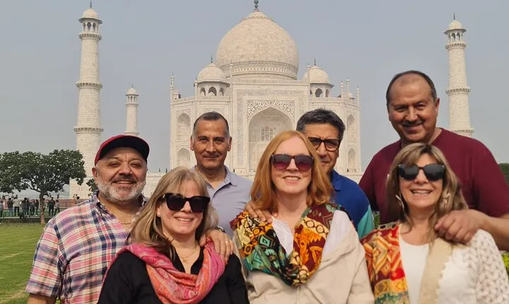 1 Day Trip Delhi to Agra by Express Train in 90 Min