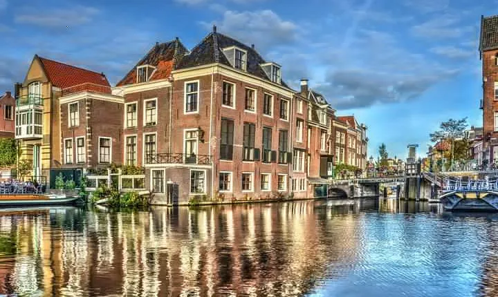 e-Scavenger hunt Leiden: Explore the city at your own pace