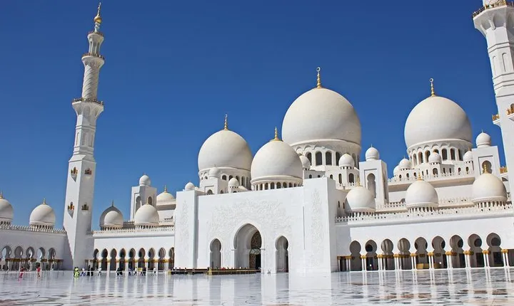 Full Day Abu Dhabi City Tour + BAPS Mandir Visit, guide transfer