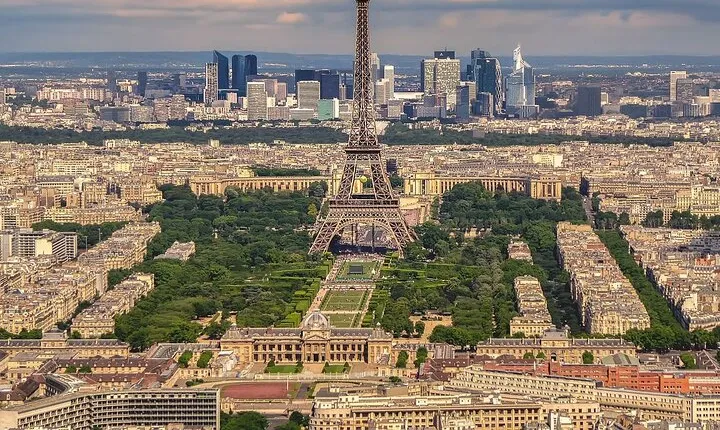 Private Day Trip From Paris to Loire Valley